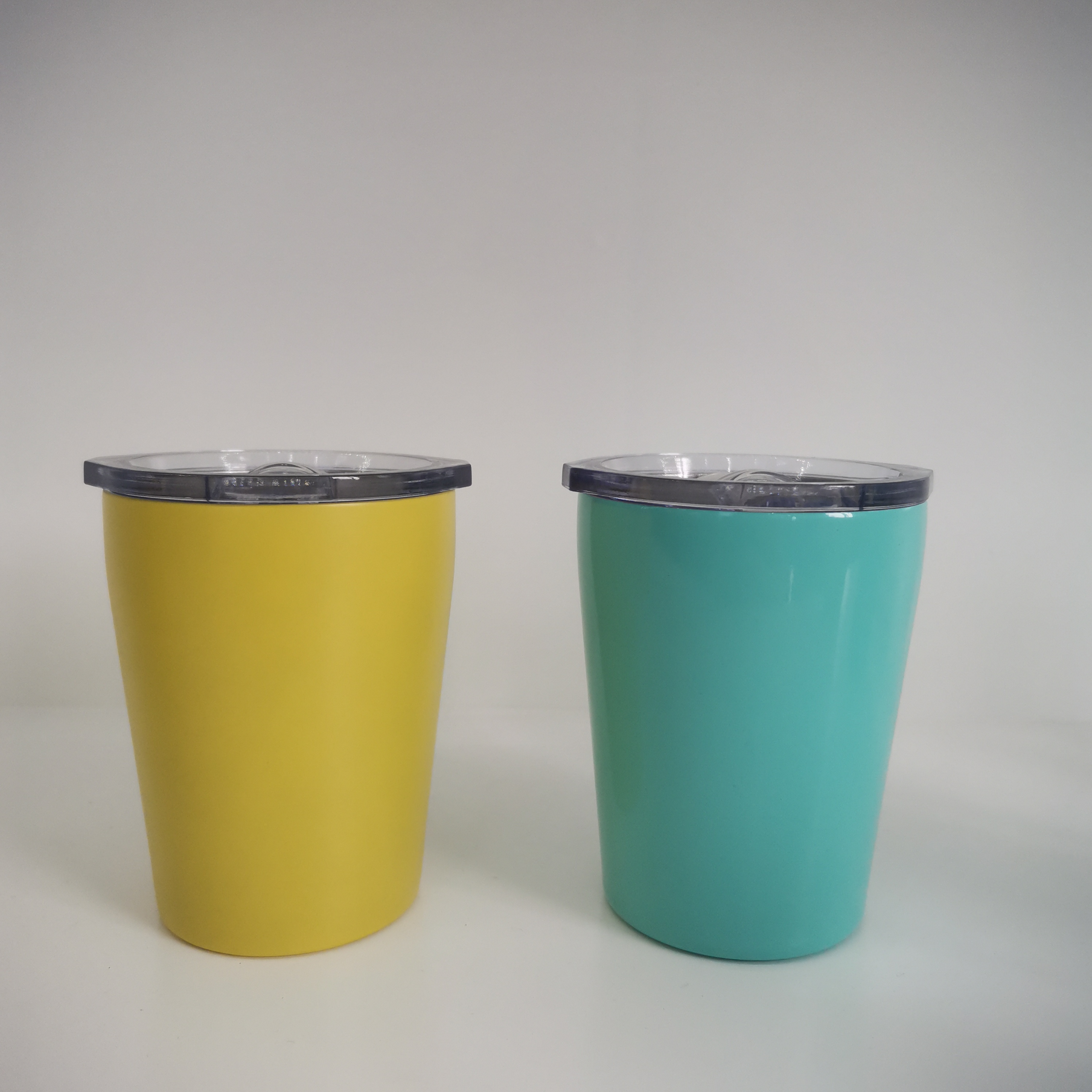 na-aṅụ tumbler